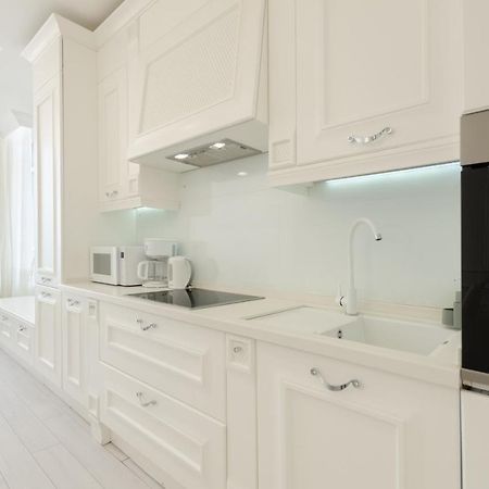 Petrovdom Apartments 10-353 In Rc Central Park, 7 John Mccain Street Kiev Bagian luar foto