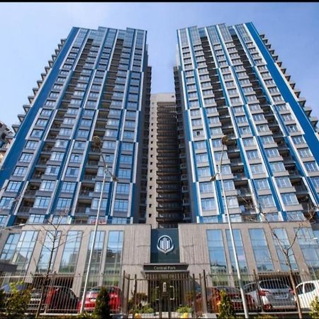 Petrovdom Apartments 10-353 In Rc Central Park, 7 John Mccain Street Kiev Bagian luar foto