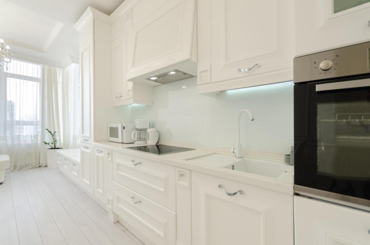 Petrovdom Apartments 10-353 In Rc Central Park, 7 John Mccain Street Kiev Bagian luar foto