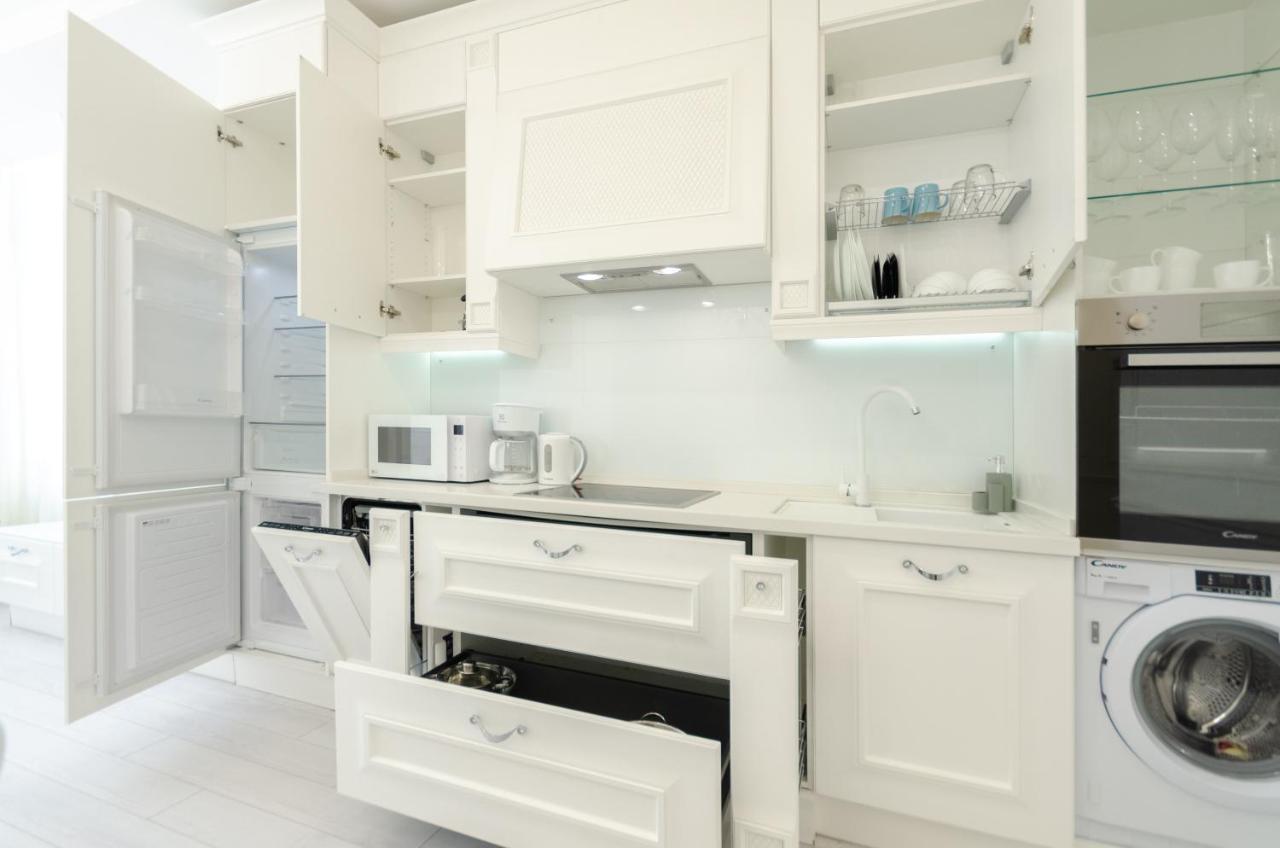Petrovdom Apartments 10-353 In Rc Central Park, 7 John Mccain Street Kiev Bagian luar foto